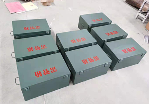 东明炸药箱和雷管箱一般是怎么存放的？