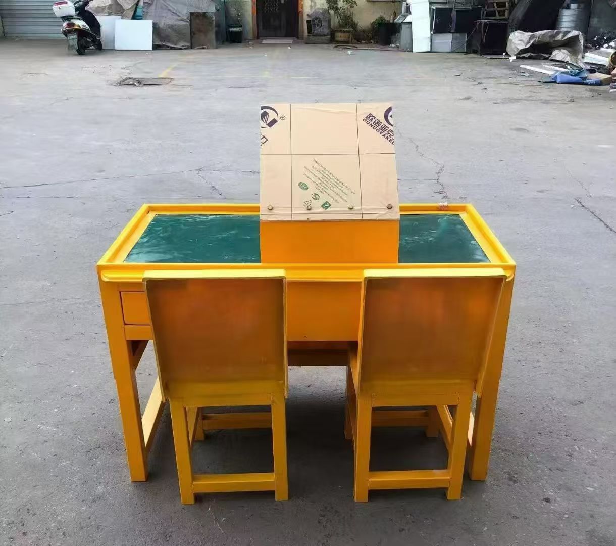 东明防静电导通桌井下煤矿火工品发放桌:危险品流转的安全守护者